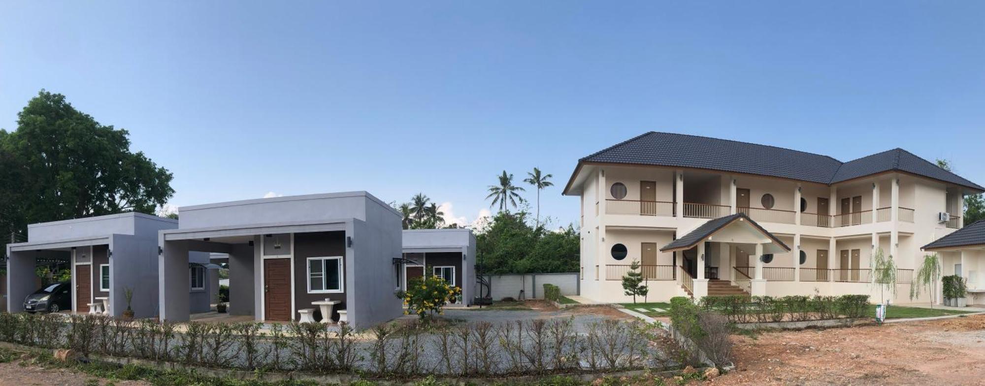 แหลมงอบเฮาส์ Laemngob House Villa Bagian luar foto